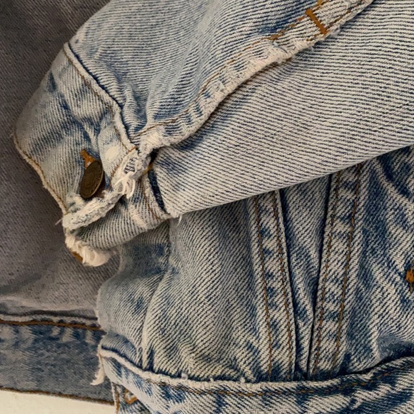 Levi’s Jean jacket - Picture 4 of 6